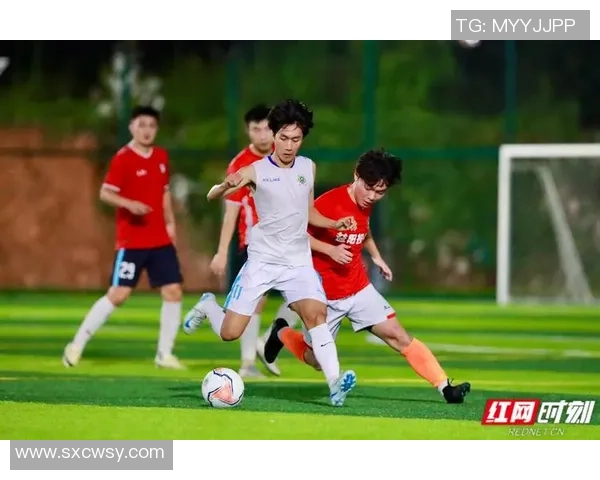 法克鱿足球明星如何在绿茵场上书写传奇人生与精彩瞬间 法克鱿足球明星如何在绿茵场上书写传奇人生与精彩瞬间